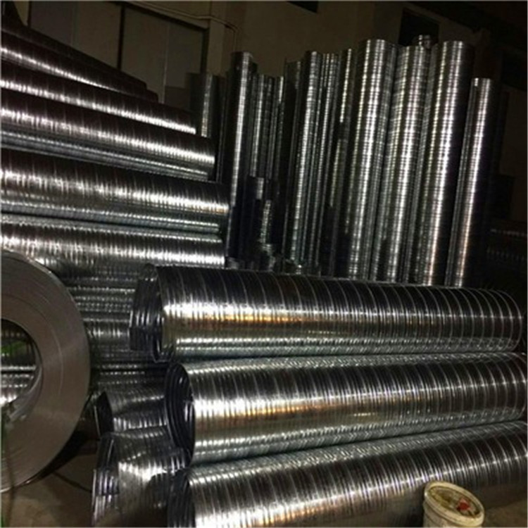 重庆风管加工厂食堂排烟风管安装细节(图1)